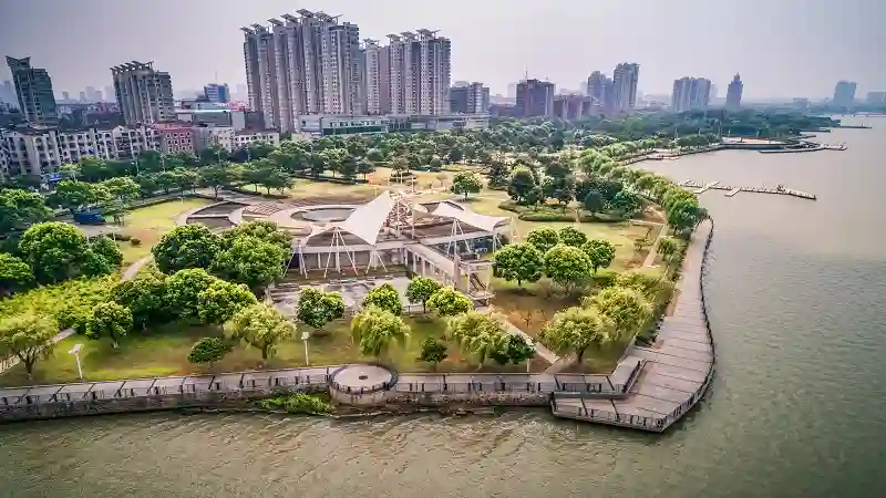 LessInvest.com Real Estate